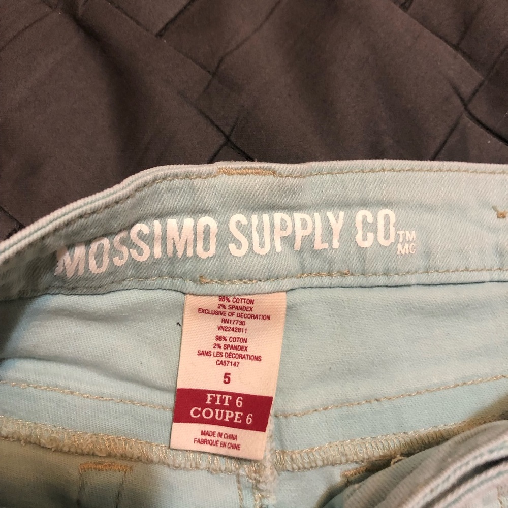 Mossimo Short Shorts - Picture 4 of 4